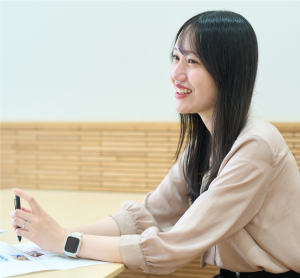 ミーティング中の先輩社員