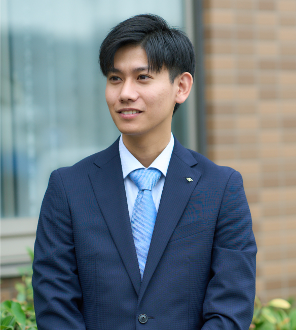 先輩社員01
